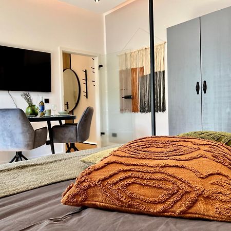 Edler Wohnraum Luxurioeses Studio Im Zentrum Mit Balkon, Kaffeevollautomat, Klima & Parkplatz Zwickau Zewnętrze zdjęcie