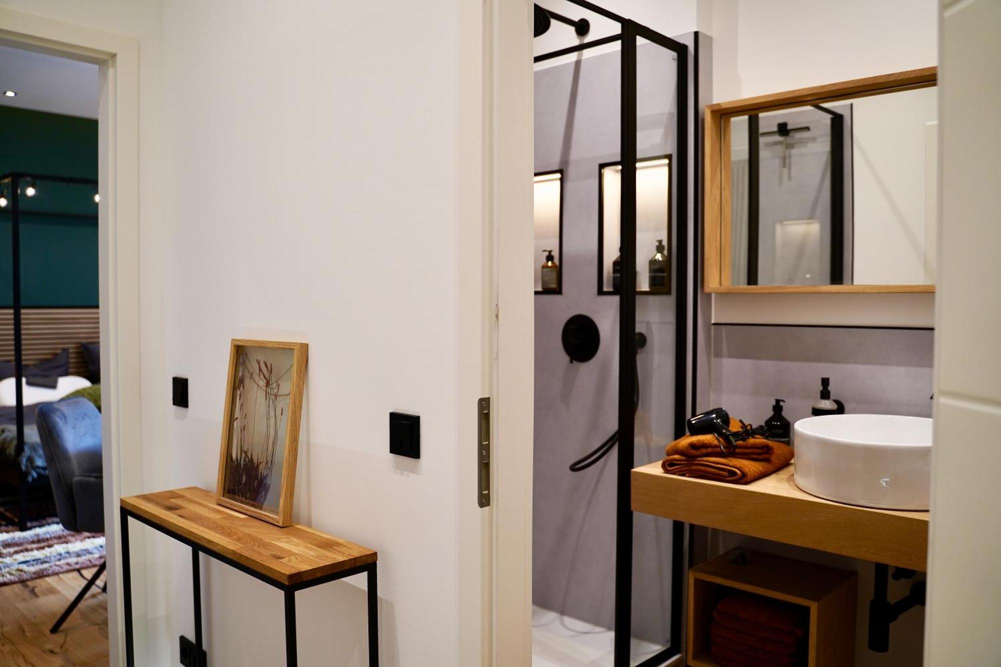 Edler Wohnraum Luxurioeses Studio Im Zentrum Mit Balkon, Kaffeevollautomat, Klima & Parkplatz Zwickau Zewnętrze zdjęcie