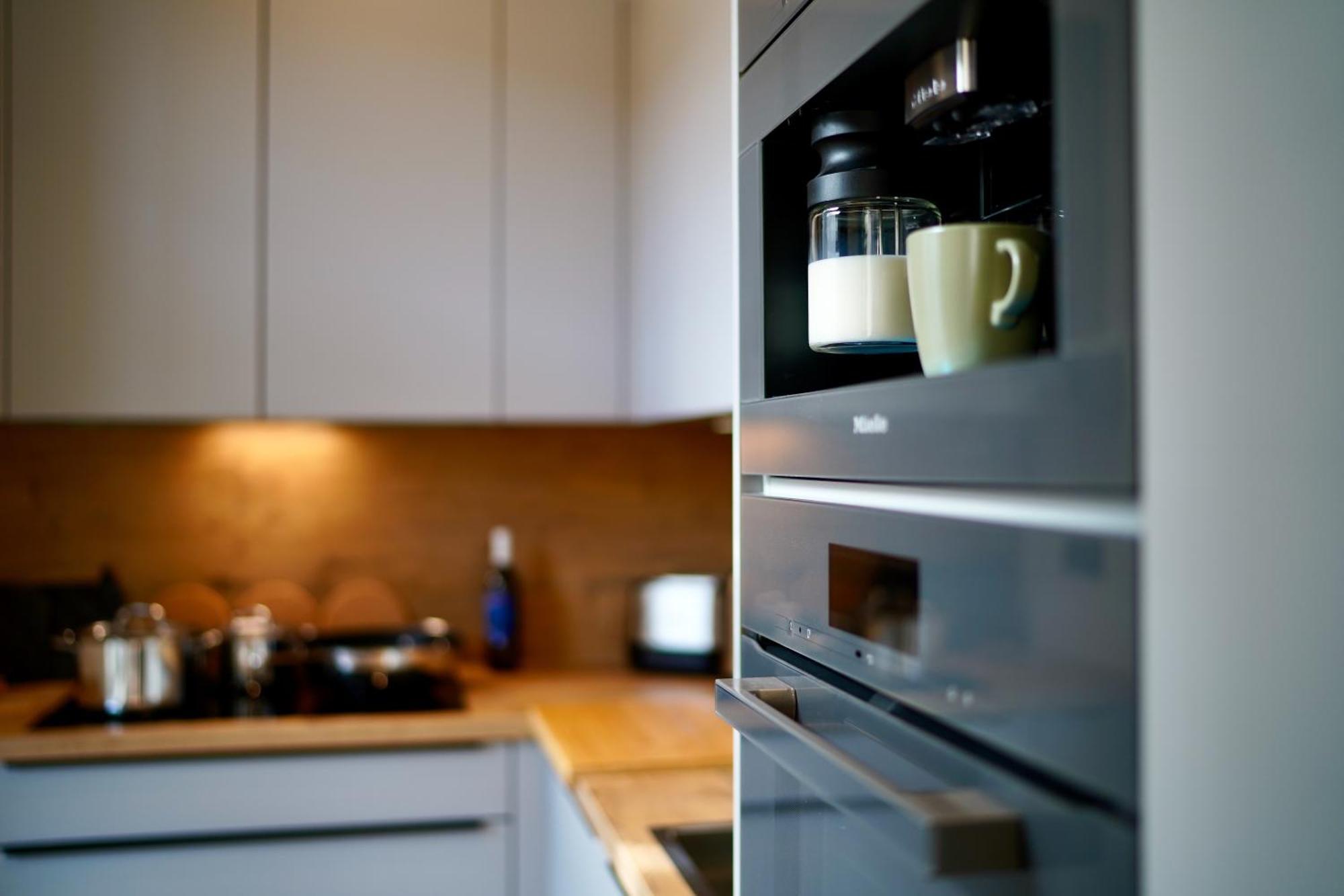 Edler Wohnraum Luxurioeses Studio Im Zentrum Mit Balkon, Kaffeevollautomat, Klima & Parkplatz Zwickau Zewnętrze zdjęcie