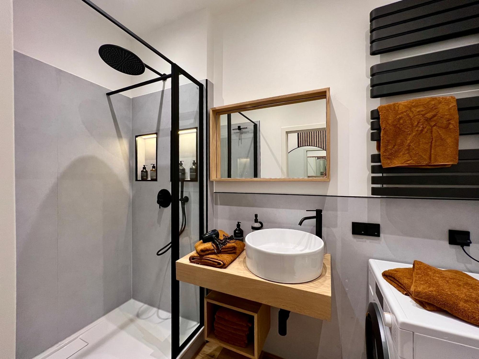 Edler Wohnraum Luxurioeses Studio Im Zentrum Mit Balkon, Kaffeevollautomat, Klima & Parkplatz Zwickau Zewnętrze zdjęcie